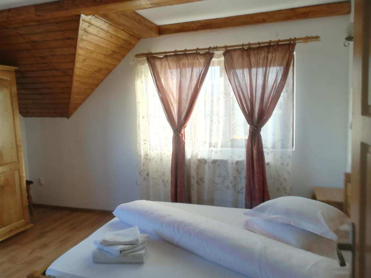 Casa Cristalul Muntilor Ξενοδοχείο Poiana Mărului Εξωτερικό φωτογραφία